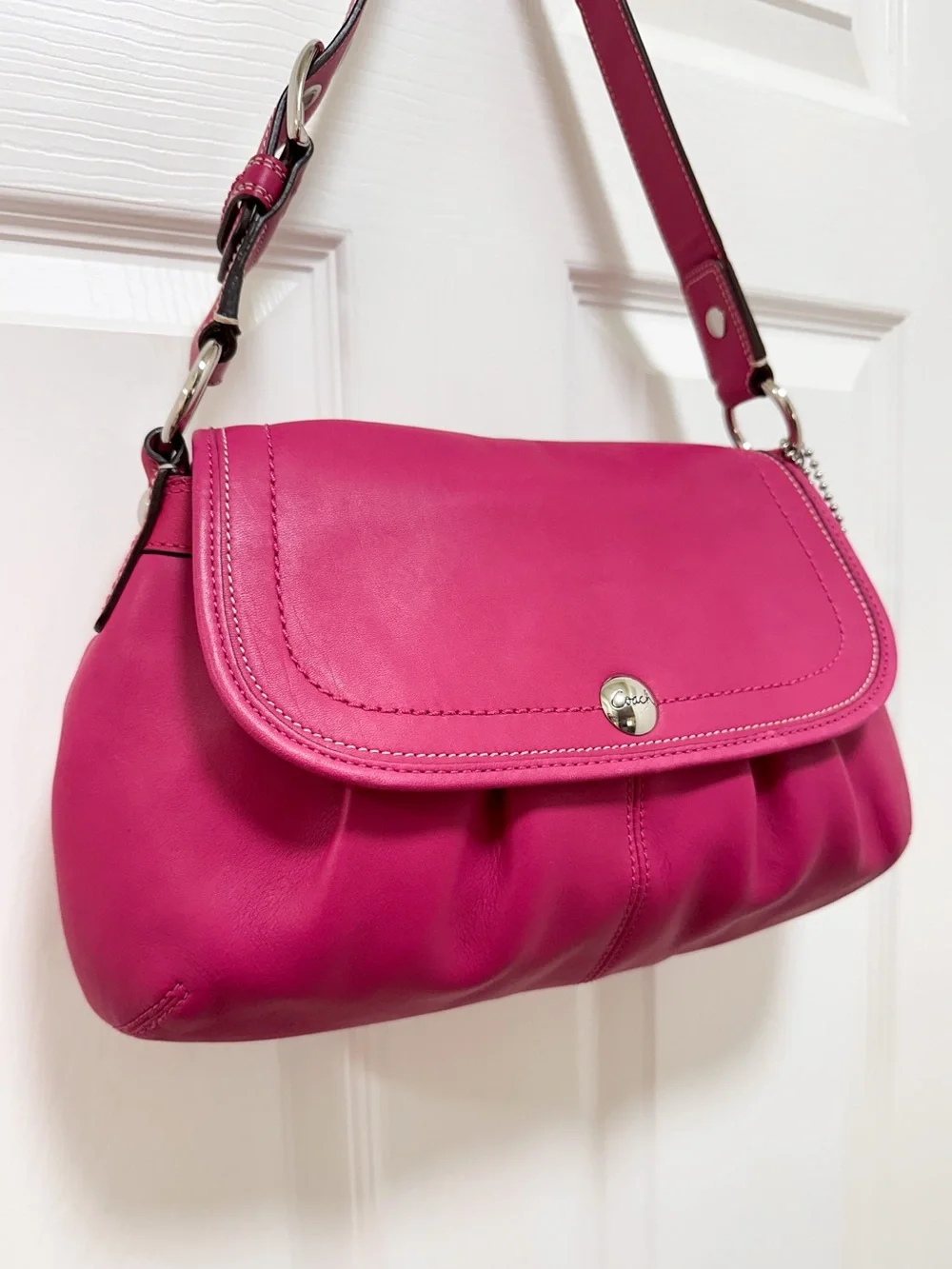 Coach Soho Pleated Shoulder Bag Hot Pink Glove Tanned Leather Like New